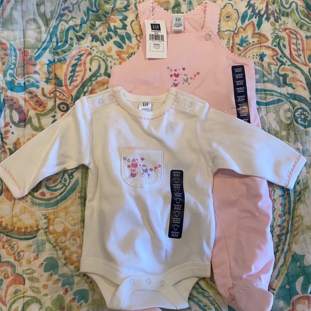 NWT Baby Gap Girls Newborn Outfit Pink